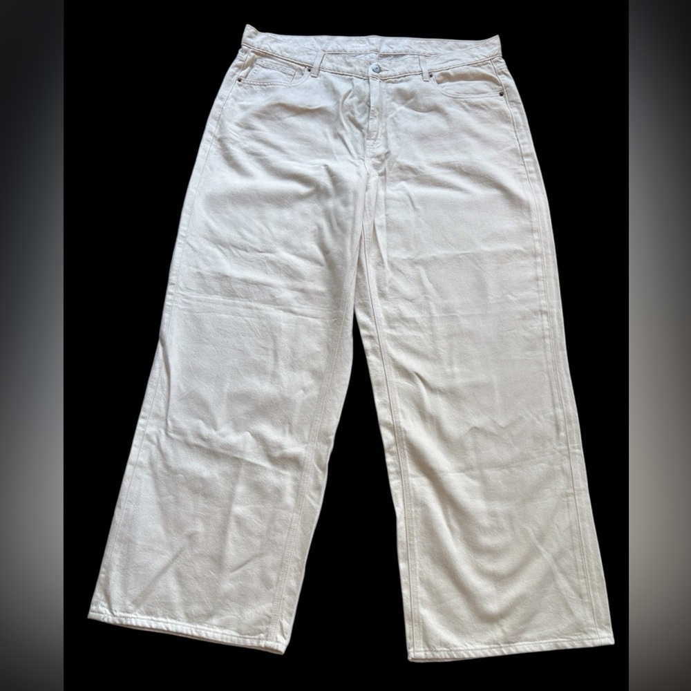 Women's Old Navy jeans tall size 18 mid-rise wide legged front and back pockets